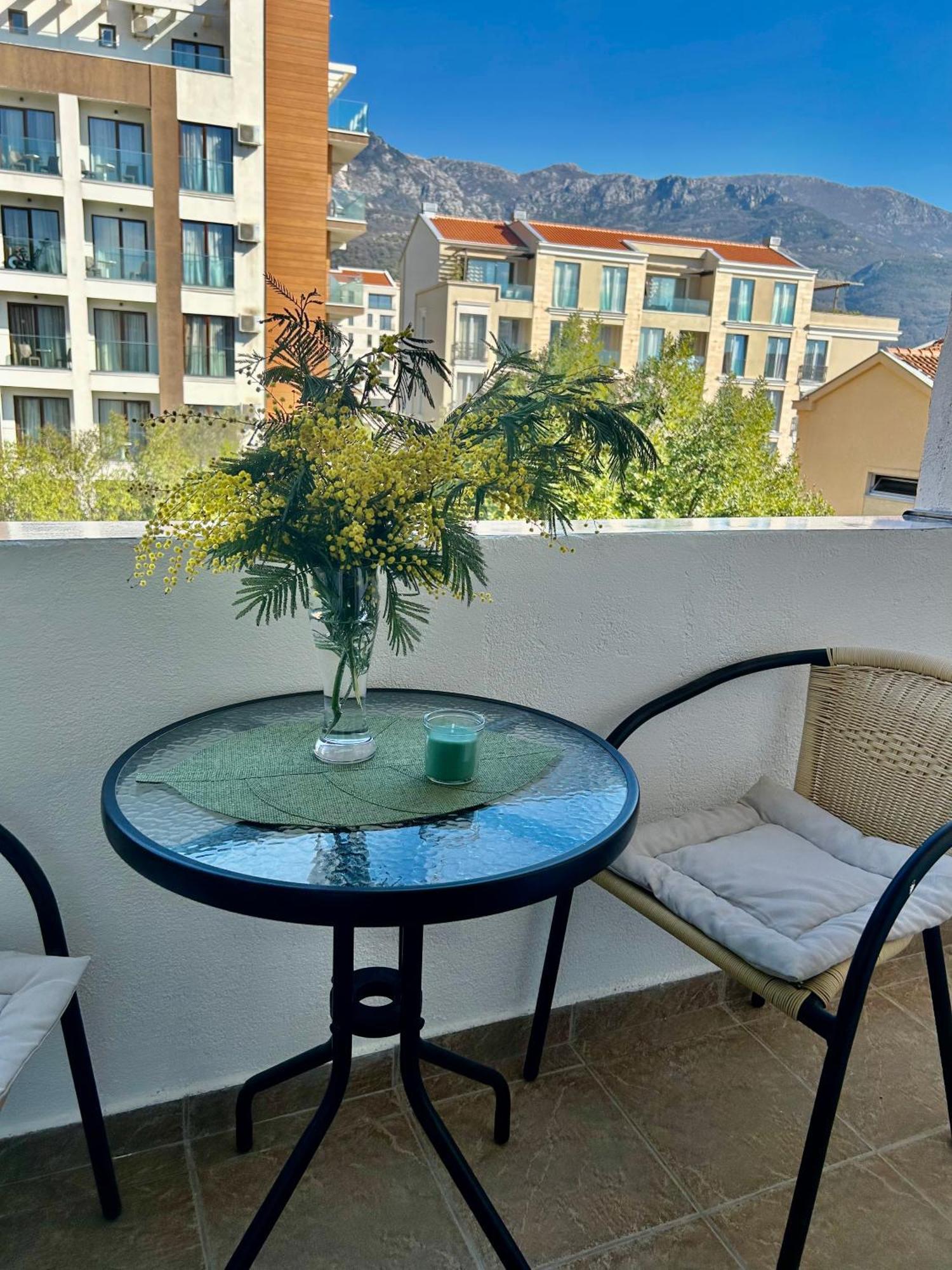 Apartament Mitende