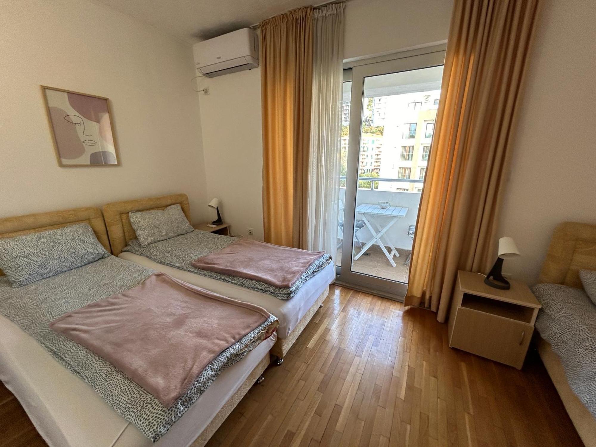 Apartment Mitende *