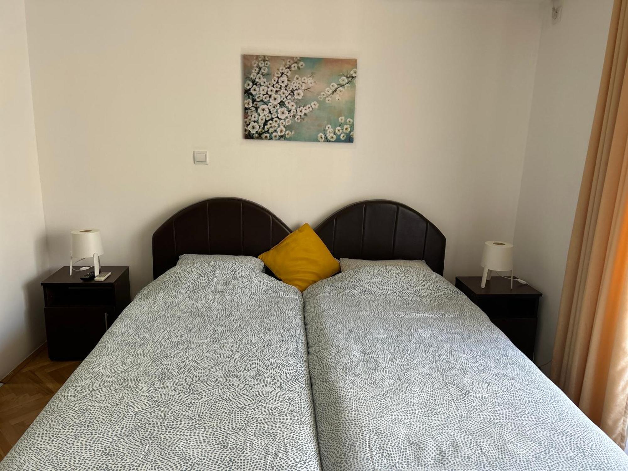 Apartment Mitende *