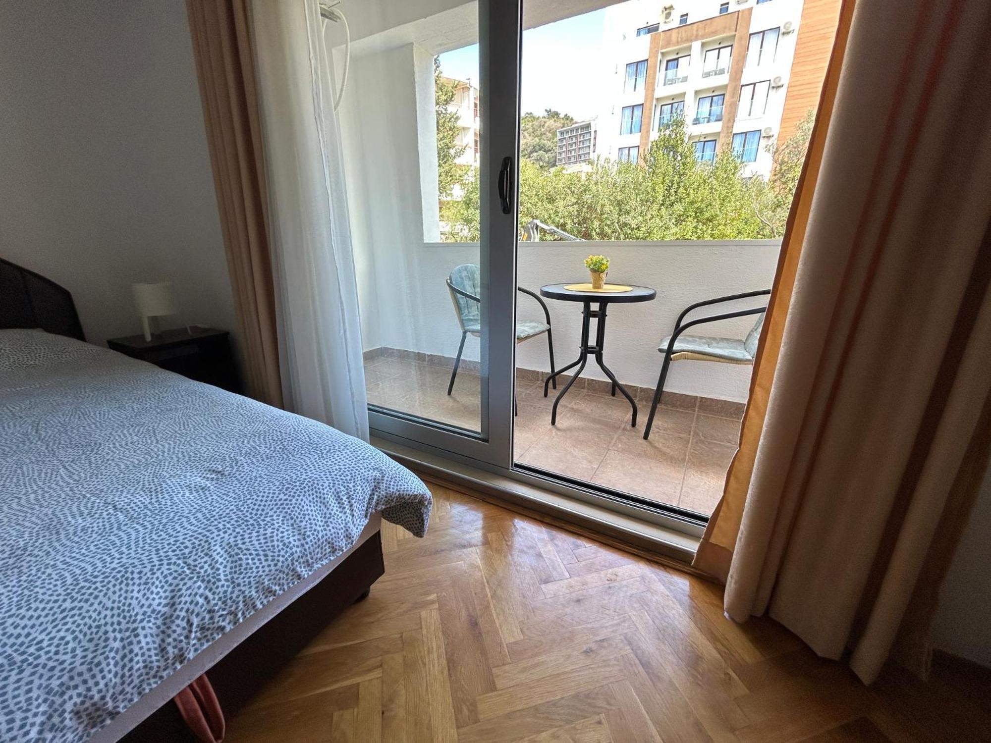Mitende Apartment